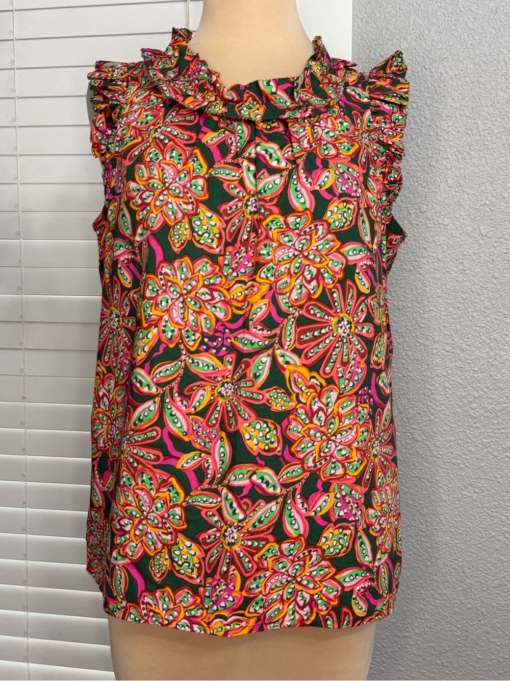 J. Crew Floral Sleeveless Top Size Small Ruffle Neck & Sleeves